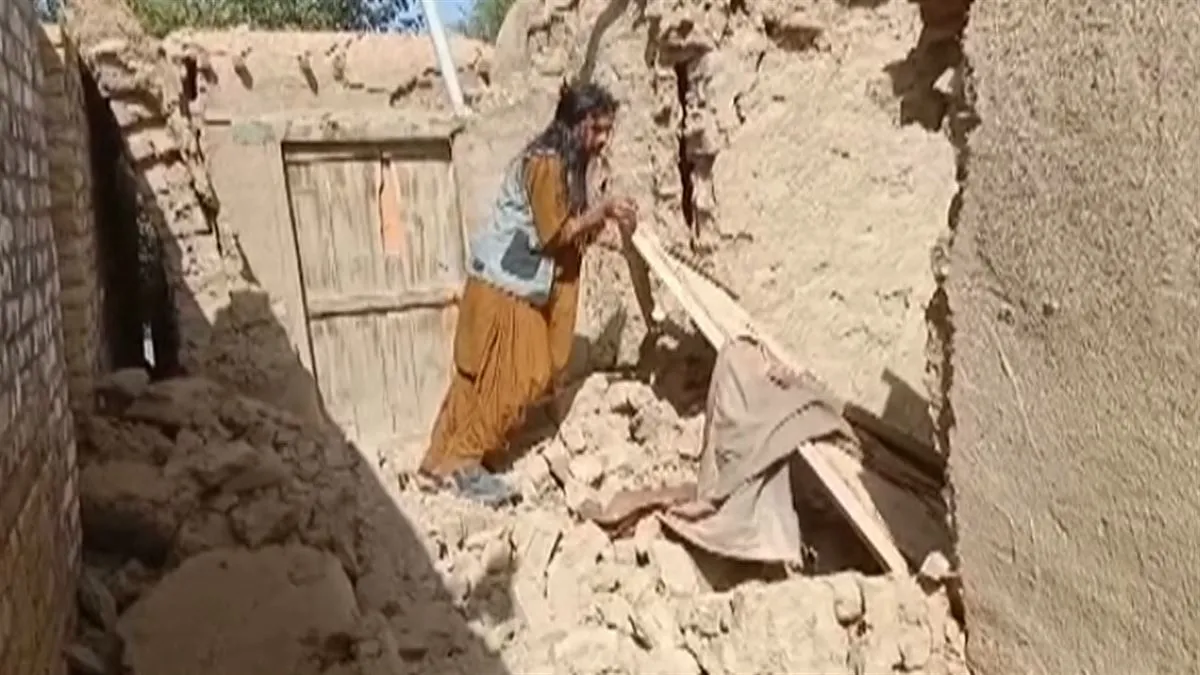 Vídeo: Al menos 20 personas han muerto en un terremoto de 5,9 grados en  Pakistán