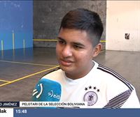 Pelotari de Bolivia: ''Somos fanáticos de Jokin Altuna y llevamos su imagen en nuestro escudo''