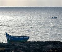 Una persona muerta y 26 desaparecidas, entre ellas varios niños, al naufragar una patera a 245 km de Canarias