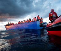 Aita Marik 105 migratzaile erreskatatu ditu Maltako uretan