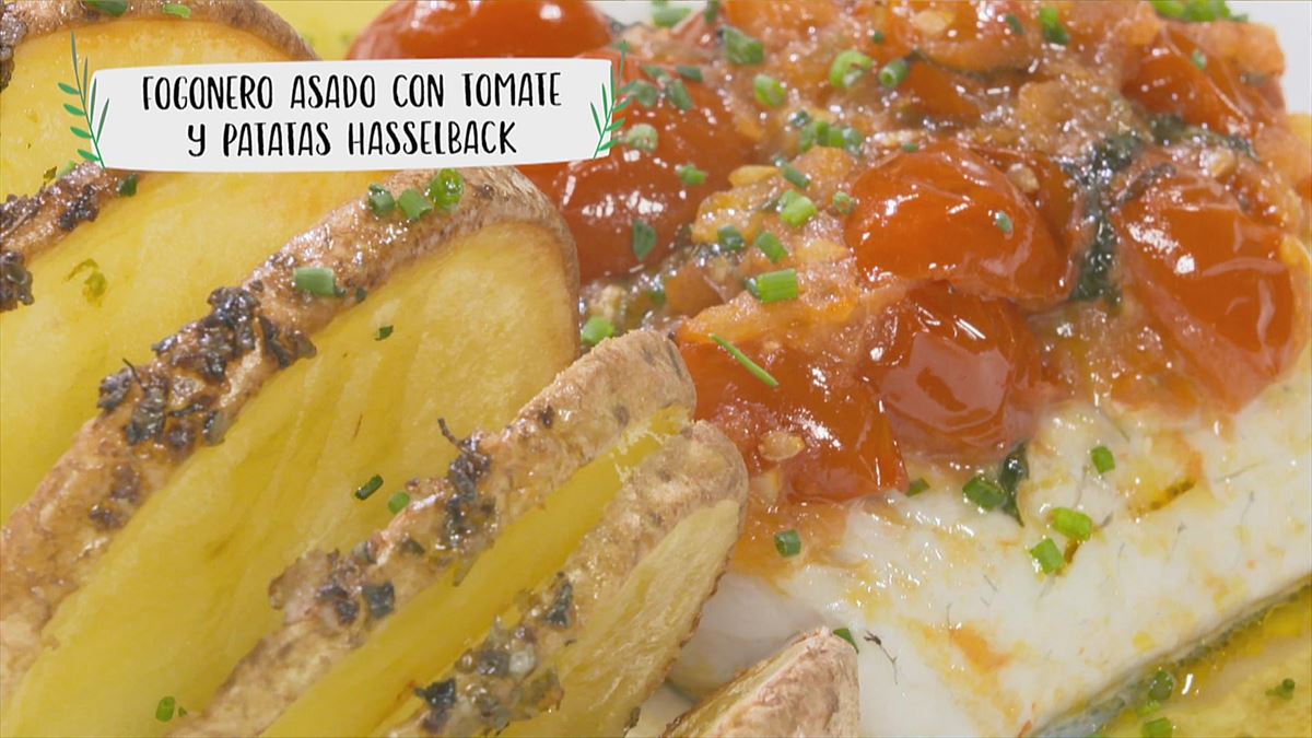 Confundir Misión Escalera Receta de fogonero asado con tomate y patatas Hasselback