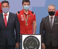 El Lehendakari recibe a deportistas vascos que consiguieron medallas en el Mundial de Sokatira
