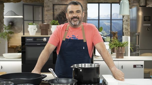 Ander Gonzalez, cocinero y presentador de "A Bocados"