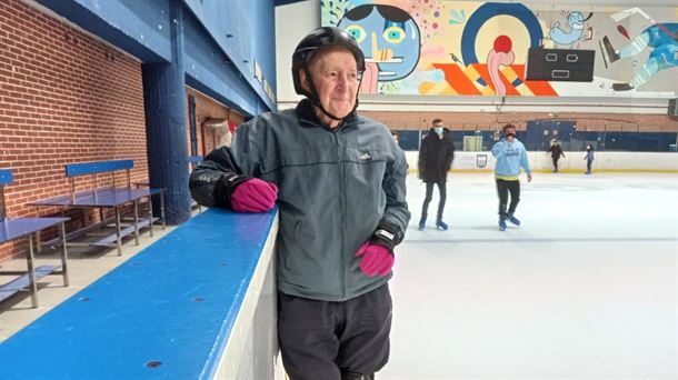 Jose Luis Gurrutxagak 97 urte ditu eta igandero patinatzen du izotz gainean!