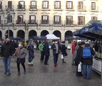Vitoria-Gasteiz celebra el tradicional mercado agrícola de Navidad