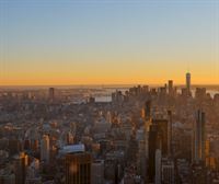 New Yorkeko erakargarri turistiko bisitatuena bilakatu da Summit eraikina
