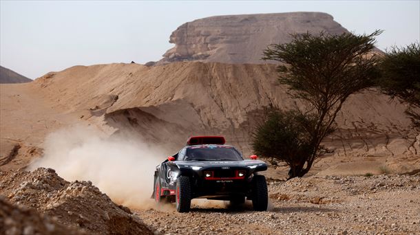 Un participante de la categoría de coches del Dakar 2022