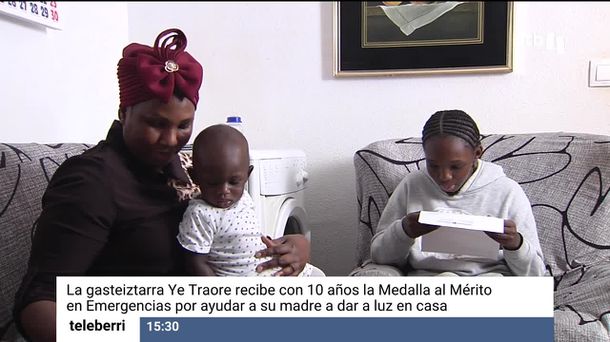 Ye Traore: la niña vitoriana de diez años condecorada con la medalla de protección civil del Gobierno Vasco