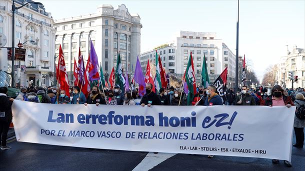 Manifestación contra la reforma laboral en Bilbao. Foto: Efe