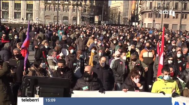 Manifestación contra la reforma laboral. Imagen obtenida de un vídeo de EITB Media.