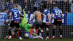 Alaves vs Valentzia (2-1): Santander Ligako laburpena, golak eta jokaldirik onenak