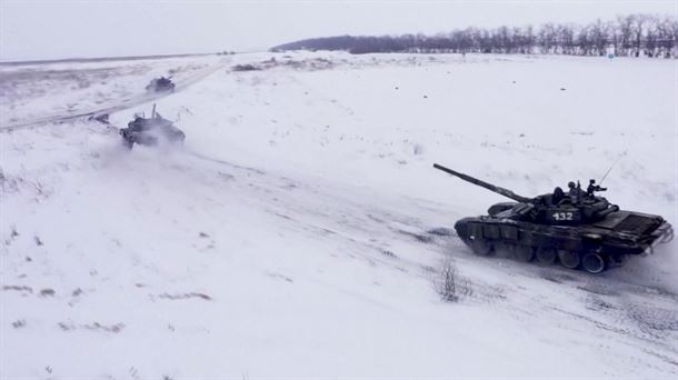 Tanques rusos. Imagen obtenida de un vídeo de Agencias.