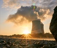 Errusiako gasaren ordez, energia berriztagarriak ala nuklearrak?