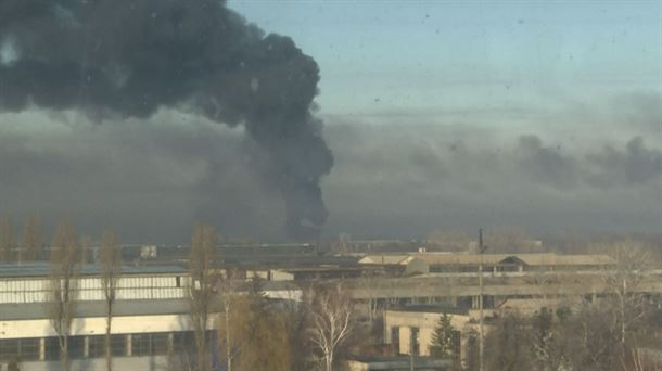 Ataque sobre el aeropuerto de Cheguev. Imagen obtenida de un vídeo de Agencias.