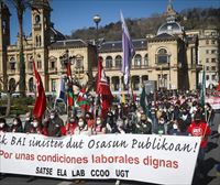 Miles de personas se manifiestan en Bilbao, Vitoria y San Sebastián para exigir más recursos en Osakidetza