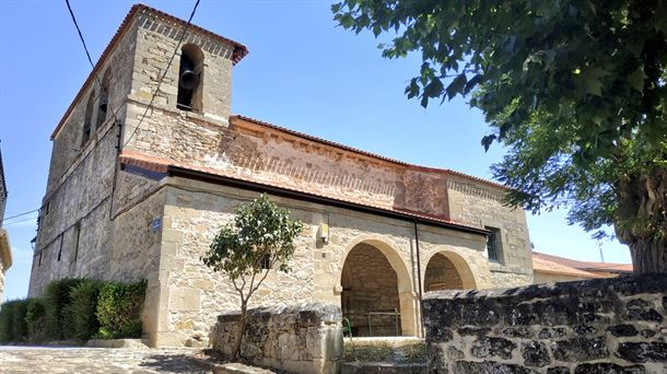 Exterior de la iglesia de San Martín de la pedanía de Burgueta (Condado de Treviño). AM
