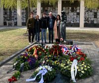 La familia Lekuona encuentra las cenizas de su tío Anjel, gudari, tras 77 años en Praga