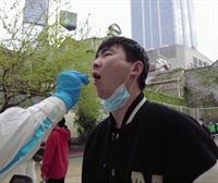 Shanghaiko biztanleak kexu dira elikagai faltagatik hiriaren konfinamendu zorrotzean