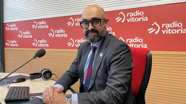 Pedro Marco de la Peña: 'En primavera de 2023 comenzará a funcionar el tranvía a Salburua'