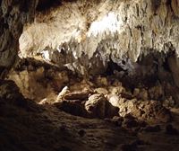 Nos adentramos en el asombroso mundo subterráneo de la cueva de Ikaburua, en Urdazubi/Urdax
