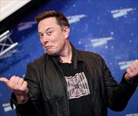 Elon Muskek esan du egiaztatutako kontuengatik hilean zortzi dolar kobratuko dituela 