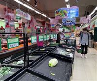 Los ciudadanos de Beijing realizan compras masivas ante el temor de un nuevo confinamiento