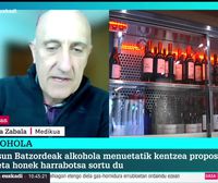 Joseba Zabala, medikua: Alkoholaren eta tabakoaren inguruko mezu argiak helarazi behar dira