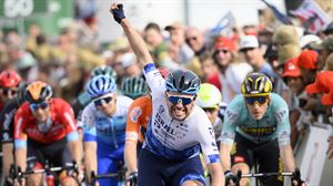 Bevin gana la tercera etapa del Tour de Romandia al esprint