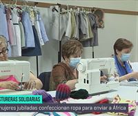 Las verdaderas maestras de la costura son de Noain: Cosen más de 3.000 prendas para enviar a África