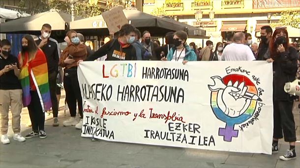 Manifestantes en Pamplona. Imagen extraída de un vídeo de EITB Media.