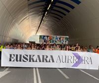 Manifestación en Donostia para reivindicar el derecho a vivir en euskera