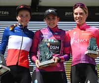 Juliette Labous gana la Vuelta a Burgos y Vollering la última etapa en Neila