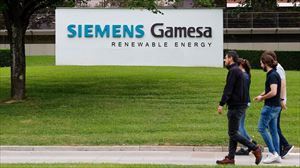 Siemens Gamesako zuzendaritza eta sindikatua bildu dira enpresak kaleratzeak iragarri ondoren