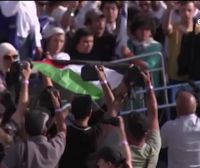 Banderen martxak tentsioa gorenean jarri du Jerusalemen; judu ultranazionalistek auzo musulmana zeharkatu dute