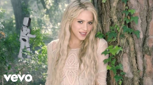 Shakira, 'Me enamoré'ren bideoklipean. YouTubetik ateratako irudia