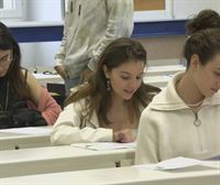 12 767 estudiantes se enfrentan desde hoy a los exámenes de la EAU