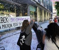 Garbitzaileen grebaren auzian Cebek-ek egindako eskaintza kritikatu du LABek protesta batekin