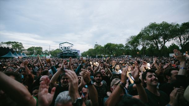 Publikoa, 2019ko Azkena Rock Festival jaialdian. Argazkia: Last Tour. 