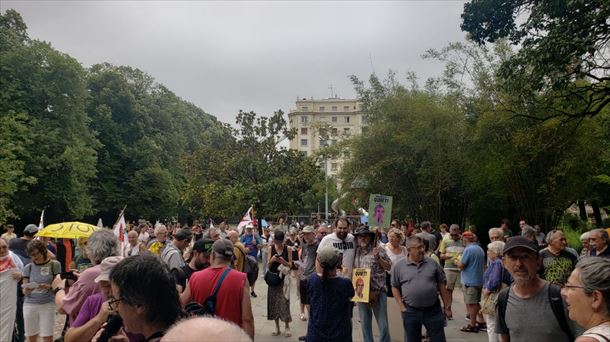 La manifestación ha sido convocada por 46 asociaciones. Foto: Elkarrekin Podemos Euskadi.