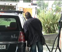 El precio de mercado de la gasolina ha subido un 24 %; en las gasolineras se ha encarecido un 17 %