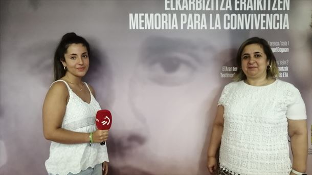 Elena Praena Blanco y su madre Presen Blanco, en "Boulevard" de Radio Euskadi