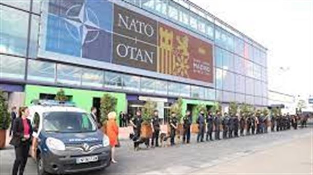La otra Cumbre de la OTAN