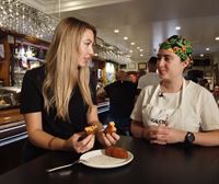 El bar Gaucho de Pamplona vende cerca de 1.000 croquetas diarias en Sanfermines; aprende a cocinarlas