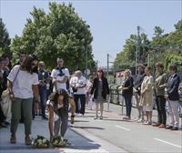 Colocan en San Sebastián sendas placas en recuerdo de las víctimas de ETA Santos y Leonet