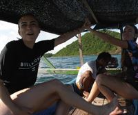 ¿Te atreves? Aprendemos a surfear en Indonesia, en Gerupuk, con Natalia, que es de Sopela