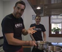 Aitzol Atutxa es propietario del restaurante Garena junto con Julen Baz, pero, de cocinar, nada de nada