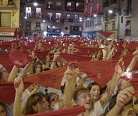 Pamplona dice adiós a las fiestas de San Fermín de 2022 cantando ''Pobre de mí''