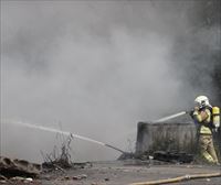 Bomberos continúan trabajando para evitar que se reaviven las llamas del incendio de Lemoa
