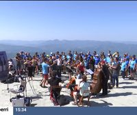 La cima de Larrún se llena de música para poner fin a la iniciativa Urmuga Urtanta