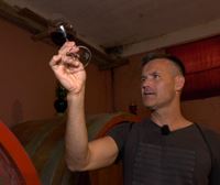 Asier nos lleva a probar dos grandes de la cultura culinaria de Turín: la trufa negra y el vino 'Barolo'
